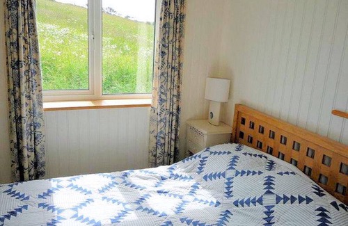 Port Gaverne Cottage | Cabin ∙ 2 bedrooms ∙ 4 guests