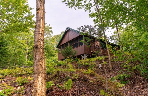 Monson House | Cabin, 2 Bedroom, 2 Double Bed, 1 Twin, Kitchen