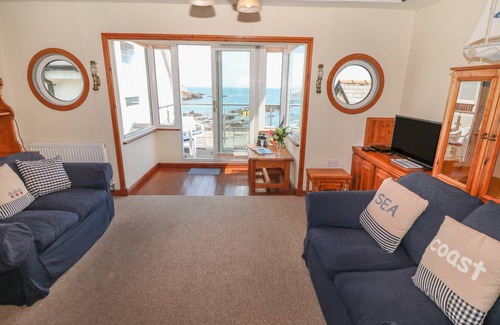 Amlwch Cottage | Cabin ∙ 2 bedrooms ∙ 4 guests