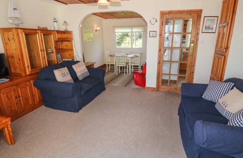 Amlwch Cottage | Cabin ∙ 2 bedrooms ∙ 4 guests