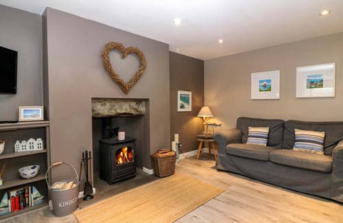 Cullen Cottage | Cabin ∙ 2 bedrooms ∙ 4 guests