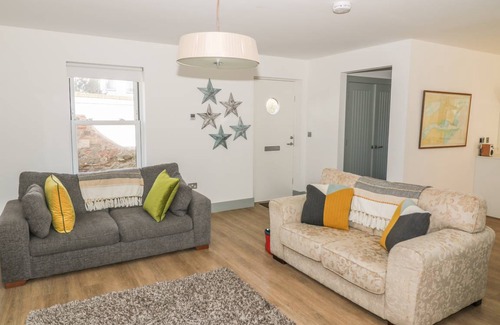 Crail Cottage | Cabin ∙ 2 bedrooms ∙ 5 guests