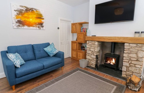 Flookburgh Cottage | Cabin ∙ 2 bedrooms ∙ 4 guests