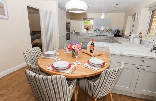 Aubourn Cottage | Cabin ∙ 2 bedrooms ∙ 4 guests