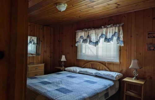 Strawberry House | Cabin #2