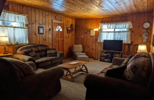 Strawberry House | Cabin #2