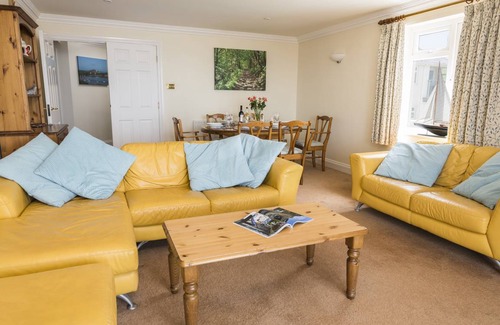 Burgh Island Cottage | Cabin ∙ 3 bedrooms ∙ 6 guests