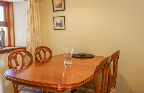 Cullen Cottage | Cabin ∙ 3 bedrooms ∙ 4 guests