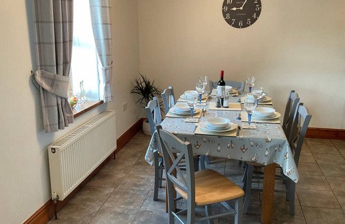 Lampeter Cottage | Cabin ∙ 3 bedrooms ∙ 5 guests