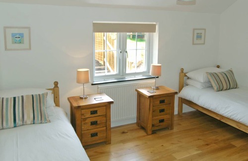 Helstone Cottage | Cabin ∙ 3 bedrooms ∙ 6 guests