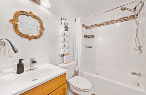 Marion House | Cabin 3 Miles off I-40-hot tub-firepit-secluded better than a Hotel