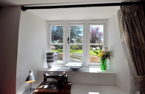 Axminster Cottage | Cabin ∙ 4 bedrooms ∙ 8 guests
