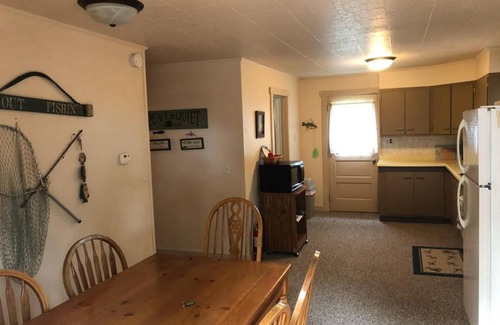 Birchwood Cabin | Cabin 5 - Pet Friendly updated 3 bedroom Cabin with 1 Boat Slip Included