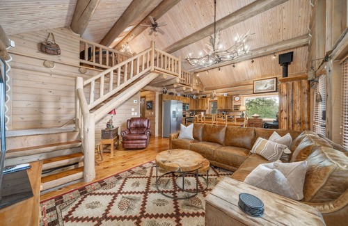 Bixby House | Cabin and Cottage on 140 Gated Acres | Stocked Lakes, Firepit, Playground, Hike