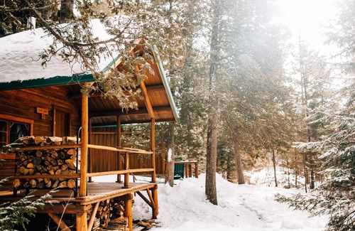 Monson House | Cabin, Double Bed, 2 Bunks, Shared Bathroom