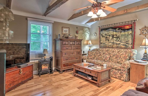 Lowndesville Cottage | Cabin Escape w/ Richard B Russell Lake Access!