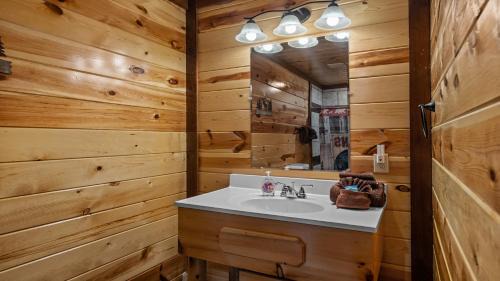 Caton House | Cabin Fever Vacation