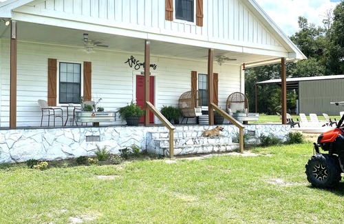 Irwinville Cabin | Cabin on 100 acres with pool