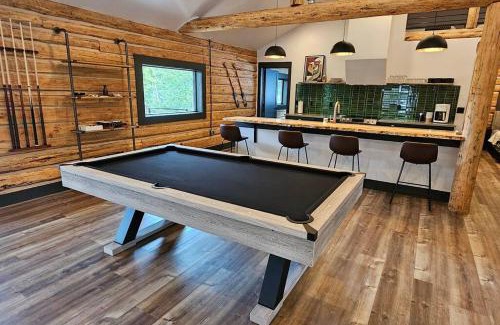 Whitefish House | Cabin on 15 acres with Mtn view, firepit, Starlink