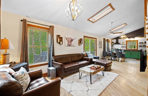 Goshen House | Cabin on 2 acres River access, Fire Pit, & Hot tub