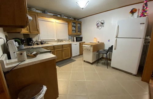 Gadsden House | Cabin Retreat at NoccalulaFalls