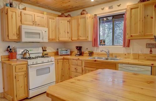 Williams Cabin | Cabin Retreat in Tall Pines on 2.5 acres