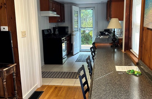 Bass River Cabin | Cabin Sleeps 5, LOCATION! Beaches, Pool, Golf, Fishing, Waterpark. Good Pets ok!