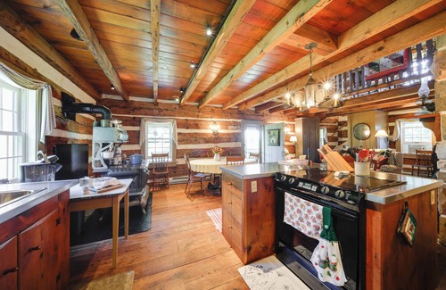 Pine Grove Mills Cabin | Cabin Vacation Rental ~ 8 Mi to Penn State!