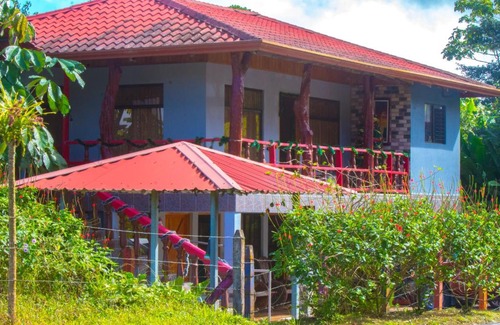 Bijagua Bed & Breakfast | Cabinas Cascada Rio Celeste