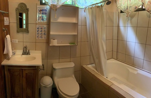 Uvita Hotel | Cabinas Los Laureles