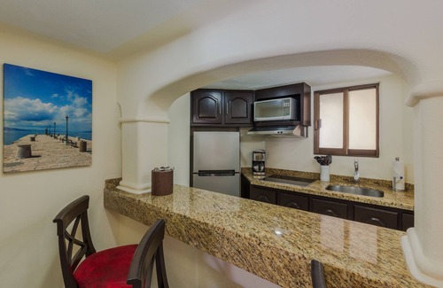 Centro Hotel | Cabo San Lucas Marina Condos