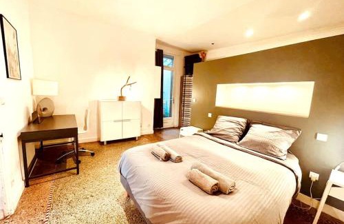 Faubourg Apartment | Cachet Cosy
