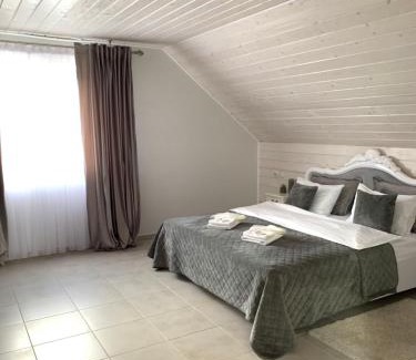 Vishnevets House | Café Chalet Edelweiss Holiday Home