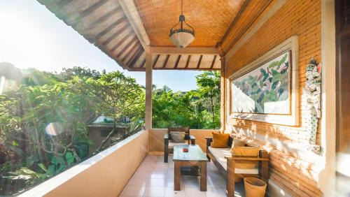 Senggigi House | Cafe Wayan Cottages Senggigi