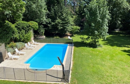 Douelle Villa | CAHORS - Family Manor