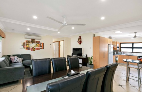 Parramatta Park House | Cairns Central Walking Distance "Ground Floor"