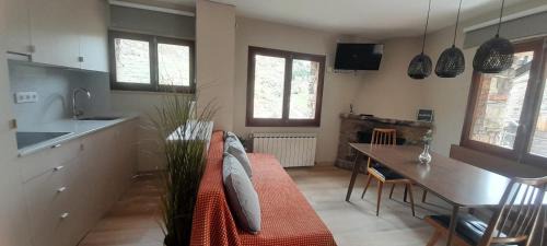 Castellar de N'hug Apartment | Cal Xesc