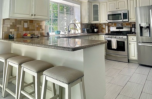 Agoura Hills House | Calabasas CA 4-bedroom in peaceful Saratoga Ranch with private pool & jacuzzi