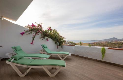 Las Caletillas House | Calala House with huge terrace
