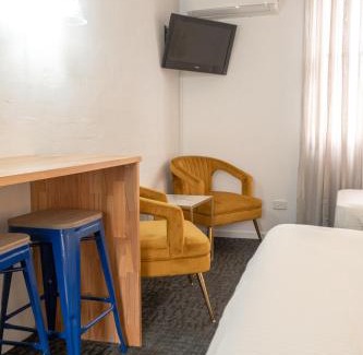 Port Fairy Hotel | Caledonian Inn - The Stump