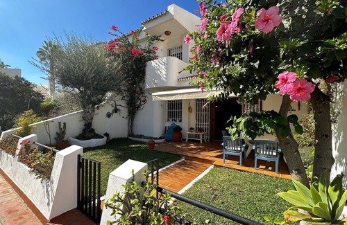 Torre del Mar Ski Chalet | CALETA Beach & Golf