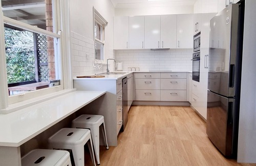 Kiama House | Calypso on Collins - Ocean Views, Town Centre