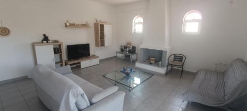 Agii Apostoli House | CAMARES HOUSE
