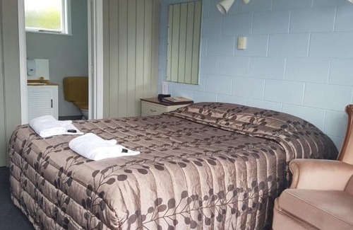 Hastings Hotel | Camberley Court Motel