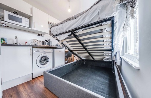 Camberwell Apartment | Camberwell High Spec 6-Studio Unit Block