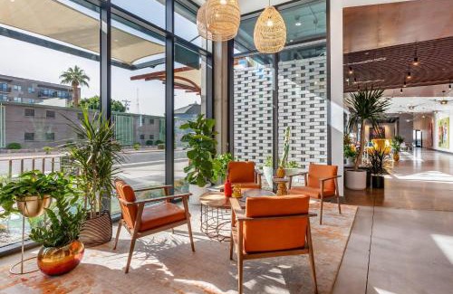 Evans Churchill Hotel | Cambria Downtown Phoenix Convention & Airport Hotel