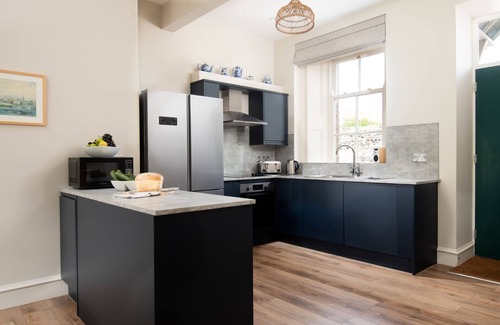 Berwick-upon-Tweed House | Cambridge House - Sleeping 8 Guests in 4 Bedrooms