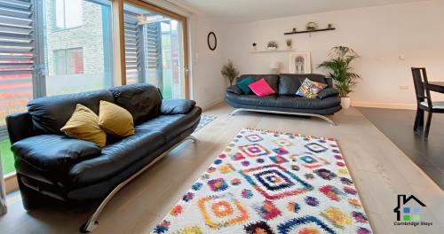 Trumpington Apartment | Cambridge Stays - Apartment at Addenbrooke hospital and Bio Campus - Free Private parking