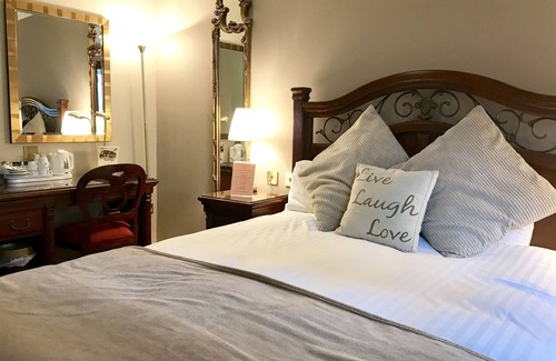Royal Tunbridge Wells Hotel | Camden Arms Hotel