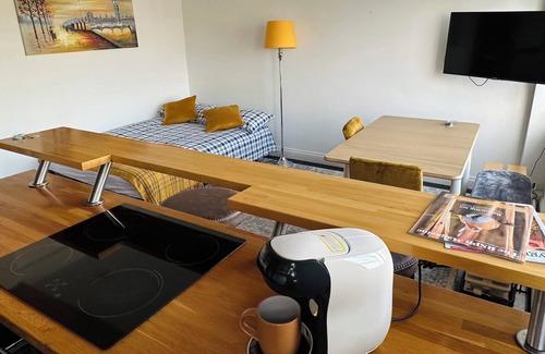 Camden Town Apartment | Camden Skyview Mansion